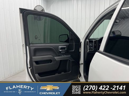 Used 2018 Chevrolet Silverado 1500 LT image 8