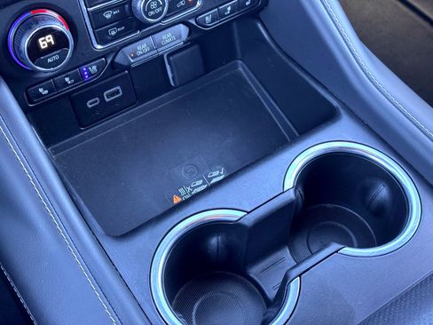 Used 2024 Chevrolet Tahoe Premier image 28