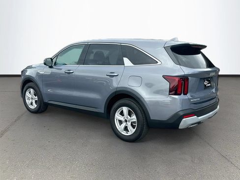 Certified 2025 Kia Sorento LX FWD image 5