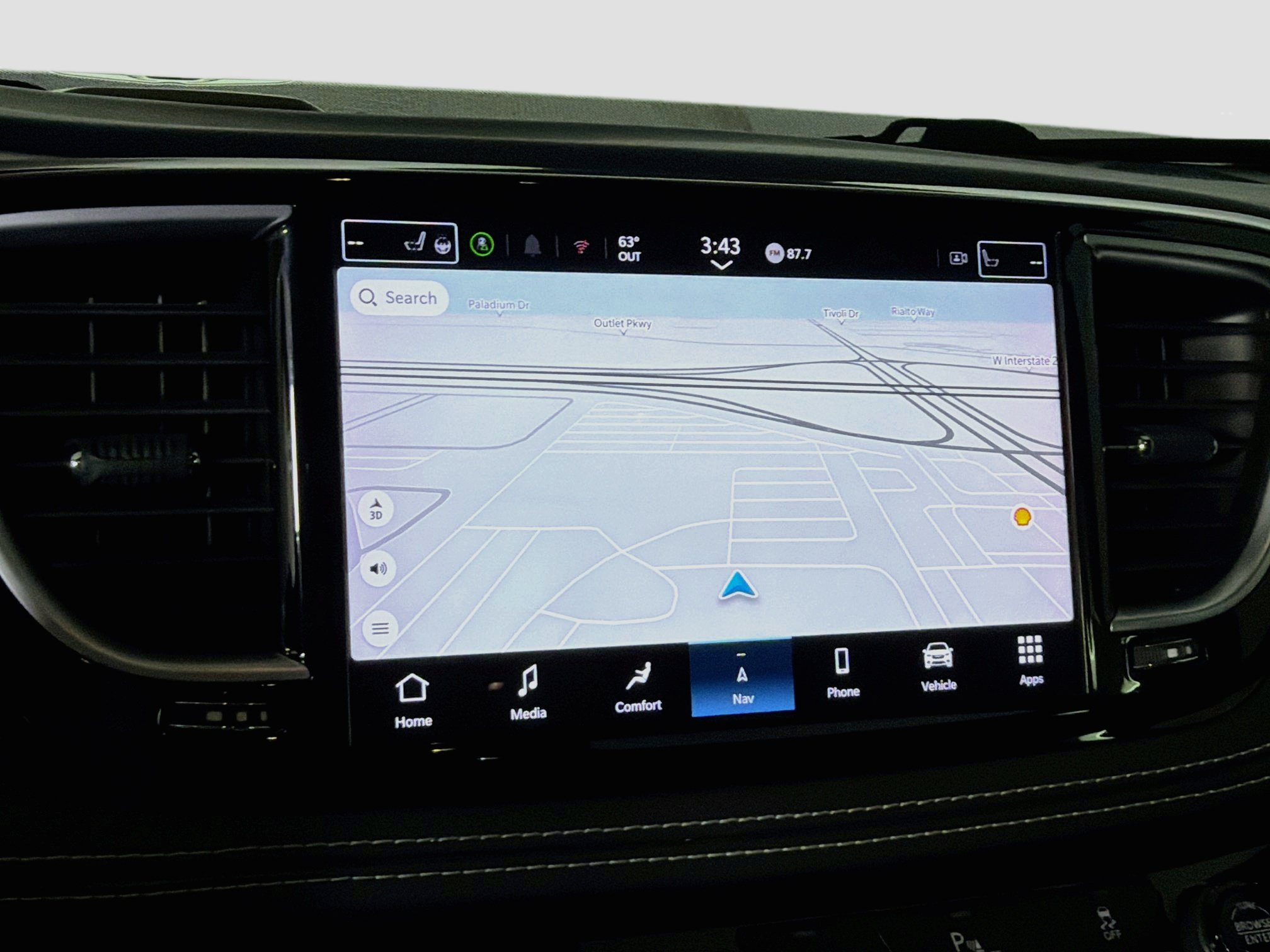 Used 2021 Chrysler Pacifica Limited w/ Uconnect Theater Family Group FWD image 22