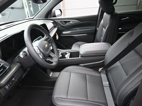 New 2026 Chevrolet Traverse LT w/ Driver Confidence Package image 8
