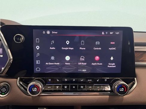 Certified 2025 GMC Canyon Denali AWD/4WD image 20