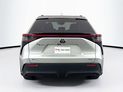 Used 2024 Toyota bZ4X XLE image 7