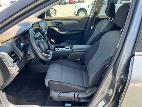 Used 2021 Nissan Rogue S image 26