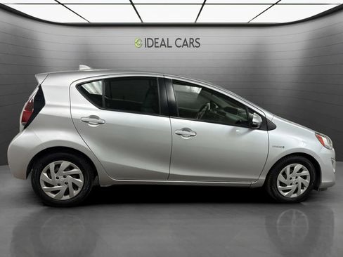 Used 2015 Toyota Prius C Two FWD image 4