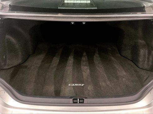 Used 2017 Toyota Camry XLE w/ Moonroof Package image 33