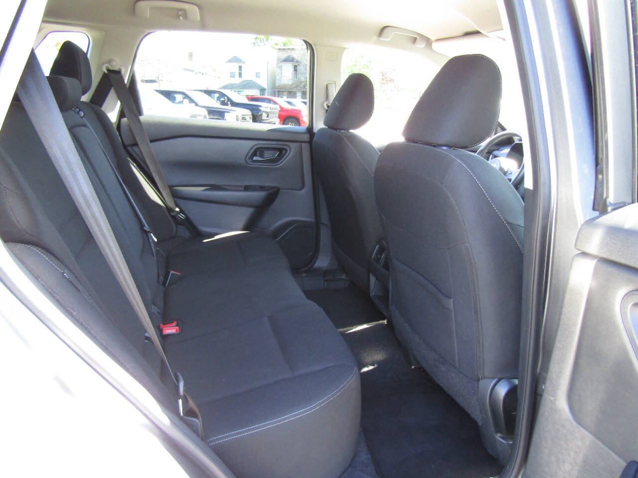 Used 2024 Nissan Rogue S AWD/4WD image 23