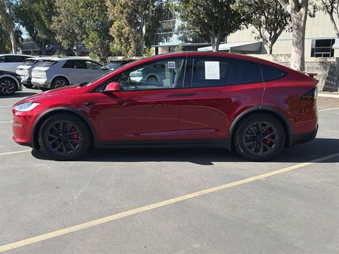 Used 2023 Tesla Model X Plaid image 3