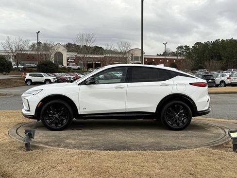 Used 2025 Buick Envista Sport Touring image 4