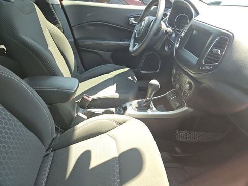 Used 2019 Jeep Compass Sport image 5
