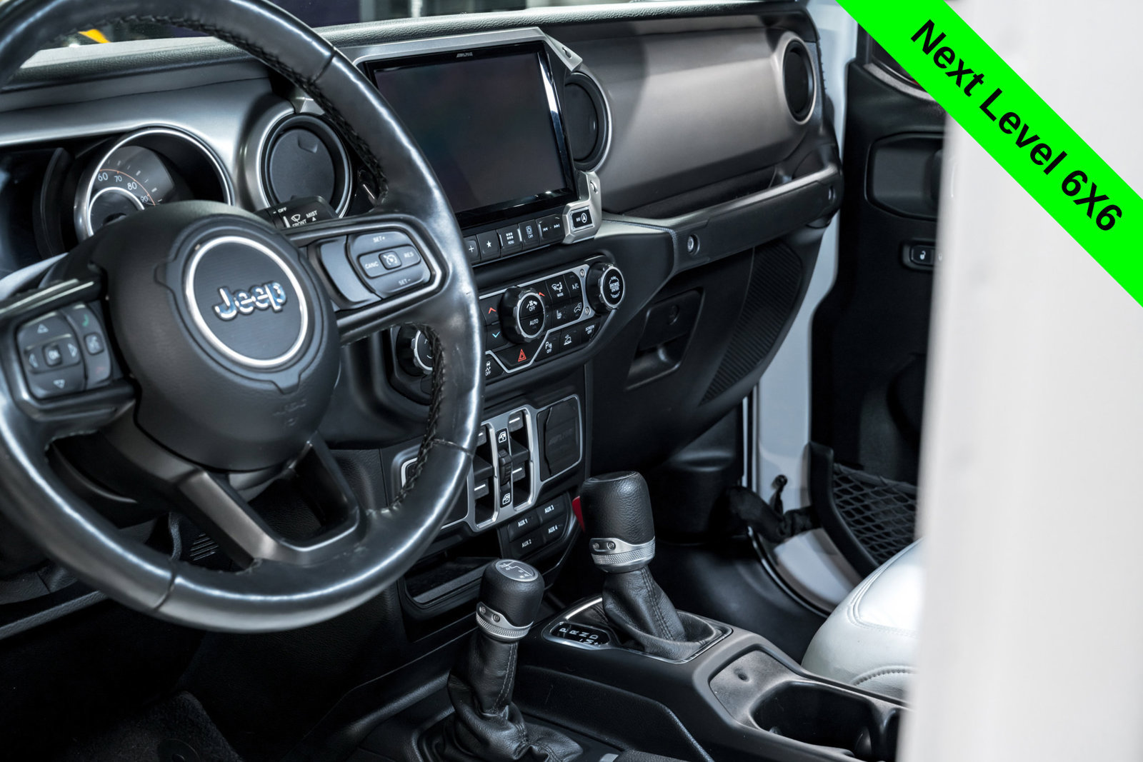 Used 2021 Jeep Gladiator Sport AWD/4WD image 18