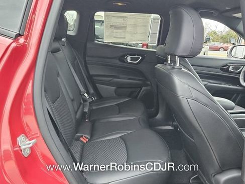 New 2026 Jeep Compass Latitude image 15