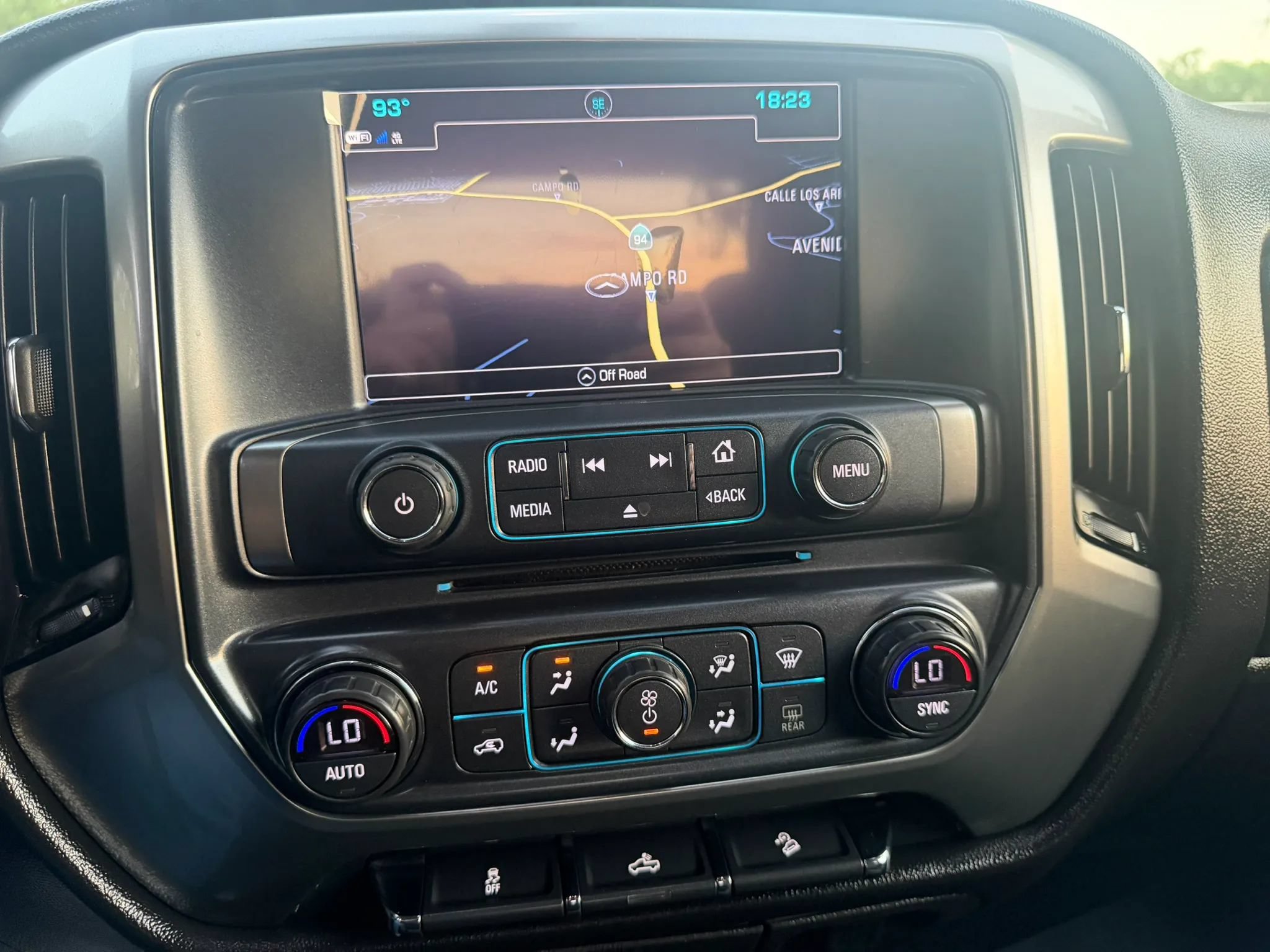 Used 2017 Chevrolet Silverado 1500 LT w/ All Star Edition AWD/4WD image 29