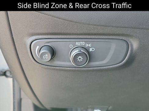 Certified 2023 Chevrolet Equinox LT AWD/4WD image 13