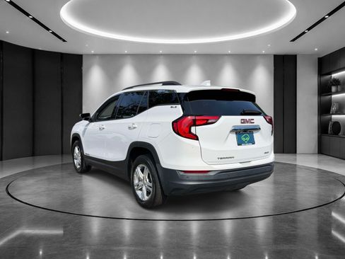 Used 2020 GMC Terrain SLE w/ Driver Convenience Package AWD/4WD image 4