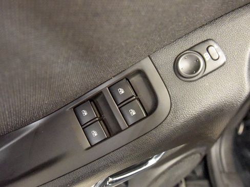 Used 2011 Chevrolet Camaro LT image 16