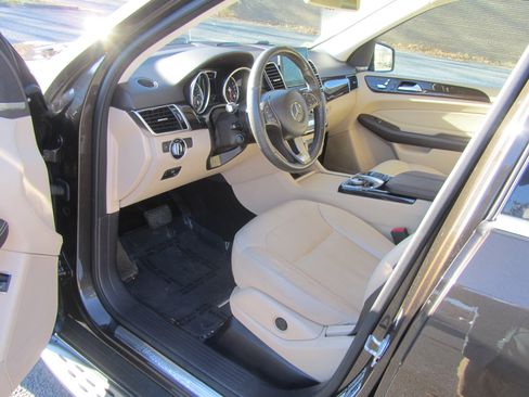 Used 2017 Mercedes-Benz GLE 350 image 17