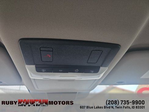 Used 2025 Nissan Rogue SV AWD/4WD image 23