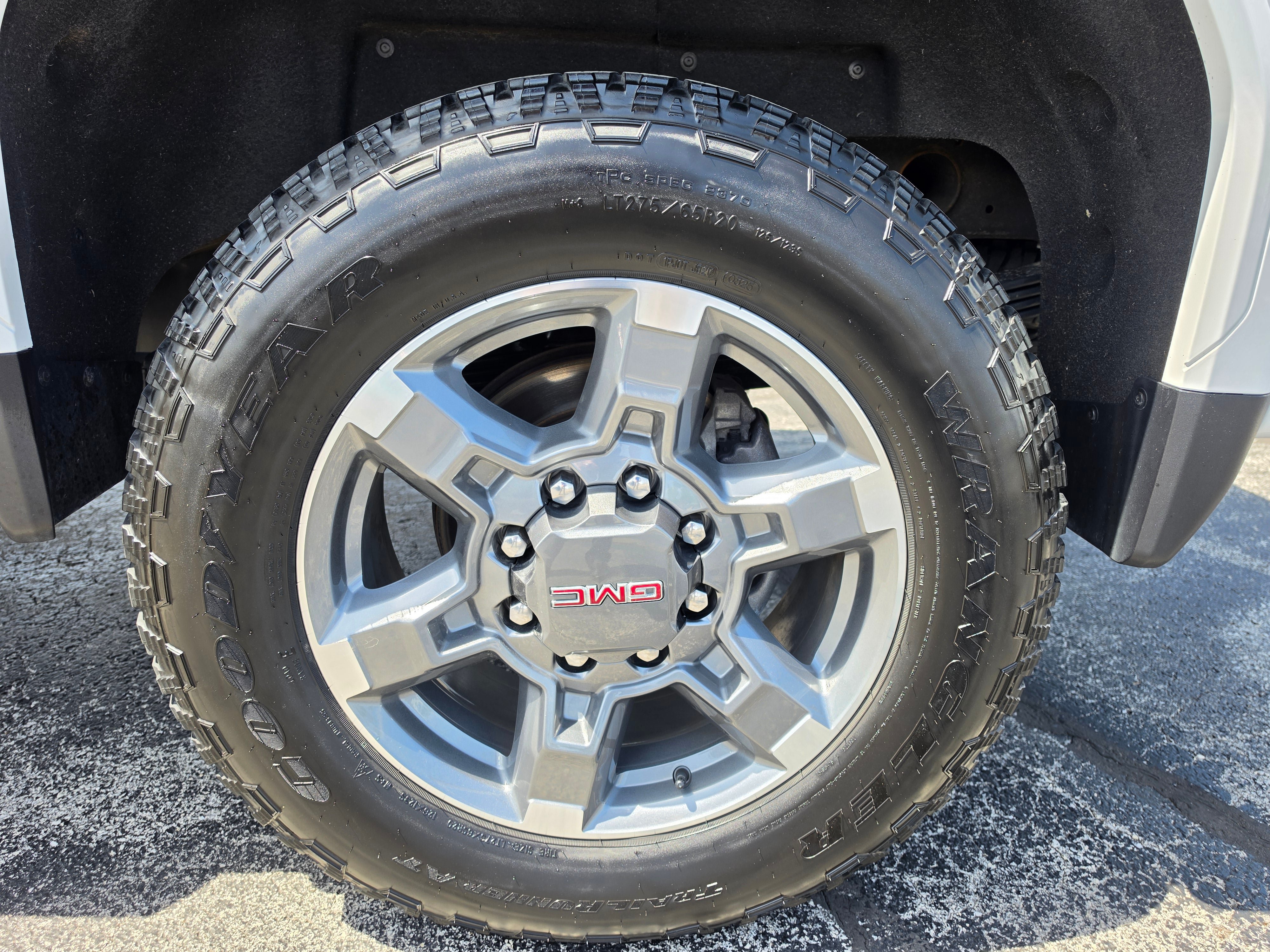 Used 2025 GMC Sierra 2500 SLT w/ SLT Premium Package AWD/4WD image 13