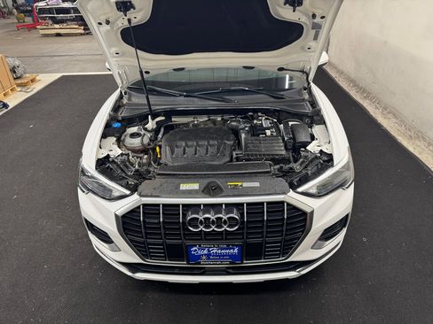 Used 2021 Audi Q3 2.0T Premium image 11