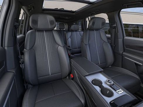 New 2026 Cadillac Vistiq Luxury w/ LPO, Floor Liner Package image 20