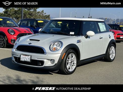 Used 2013 MINI Cooper S image 1