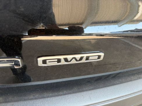 Used 2024 GMC Acadia AT4 w/ Luxury Package AWD/4WD image 10