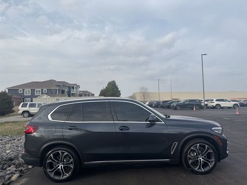 Used 2021 BMW X5 xDrive40i w/ Premium Package image 6