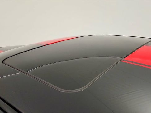 Used 2013 Dodge Challenger SXT RWD image 10