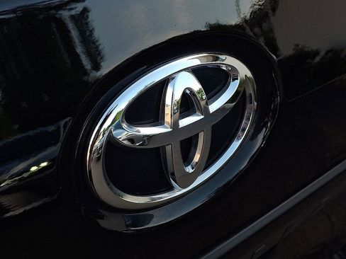 Used 2020 Toyota Sienna L image 30