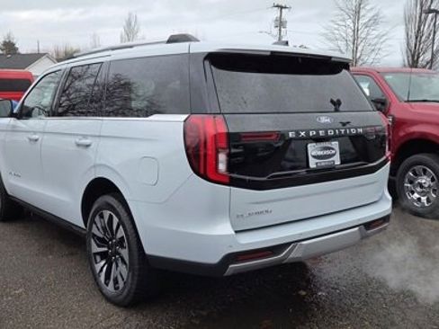 New 2025 Ford Expedition Platinum w/ Driver's Package image 4