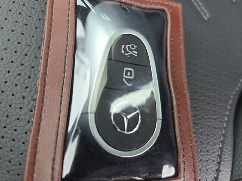 Certified 2025 Mercedes-Benz C 300 Sedan image 39