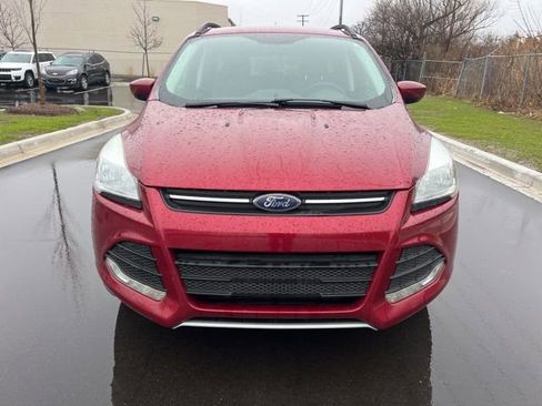 Used 2016 Ford Escape SE w/ Equipment Group 201A image 2