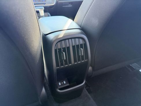 Used 2025 Hyundai Kona SEL image 24