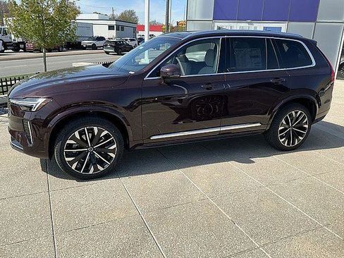 New 2026 Volvo XC90 B6 Plus w/ Protection Package AWD/4WD image 11