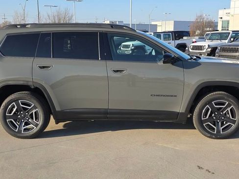 New 2026 Jeep Cherokee Laredo AWD/4WD image 6