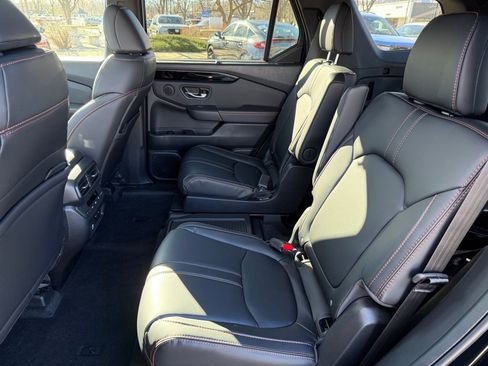 New 2025 Honda Pilot TrailSport image 13