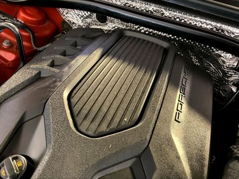 Used 2023 Porsche Macan Turbo image 33