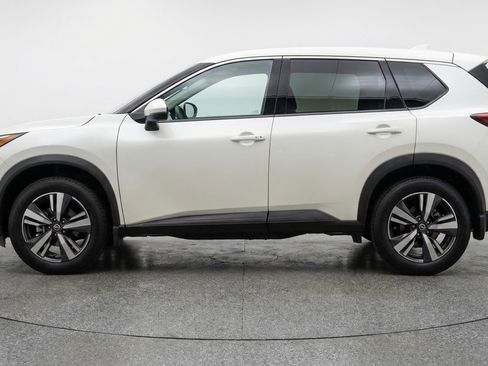Used 2023 Nissan Rogue SL w/ SL Premium Package image 5