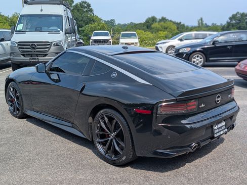 Used 2024 Nissan Z Performance w/ Floor Mat Package RWD image 7