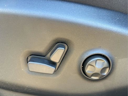 New 2026 Chrysler Pacifica Limited image 26