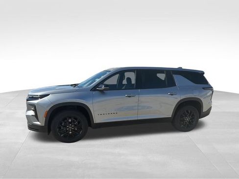 Used 2024 Chevrolet Traverse LS w/ Midnight/Sport Edition AWD/4WD image 4