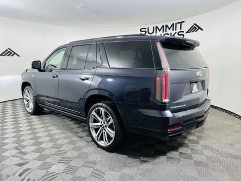 Used 2025 Cadillac Escalade Sport Platinum image 3