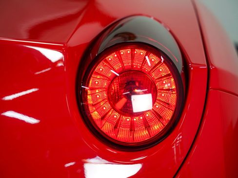 Used 2012 Ferrari California image 23