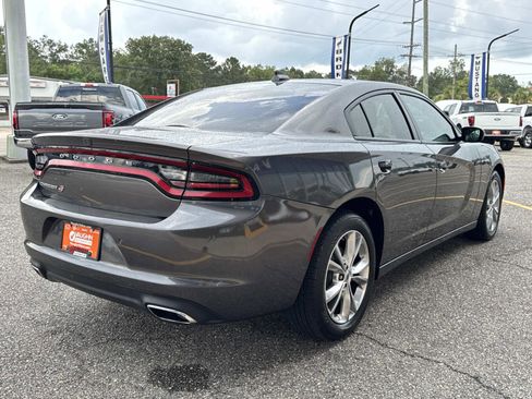 Used 2022 Dodge Charger SXT image 4