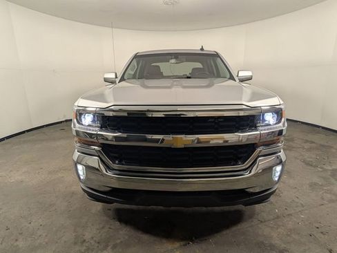 Used 2018 Chevrolet Silverado 1500 LT w/ All Star Edition image 3