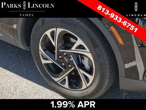 Certified 2025 Lincoln Nautilus Premier AWD/4WD image 29