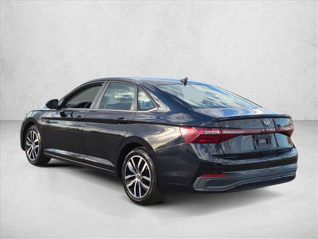 Used 2025 Volkswagen Jetta SE FWD image 8