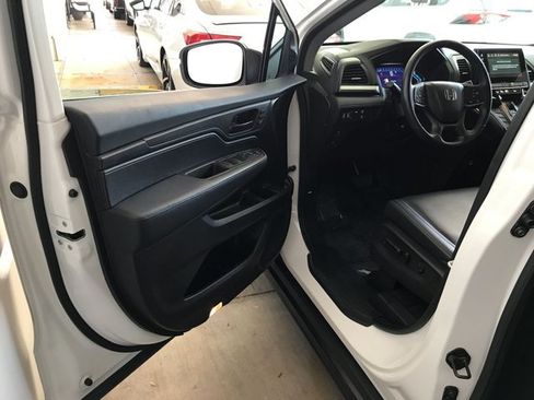 Used 2023 Honda Odyssey EX-L image 10