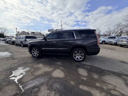 Used 2015 Cadillac Escalade Premium image 35